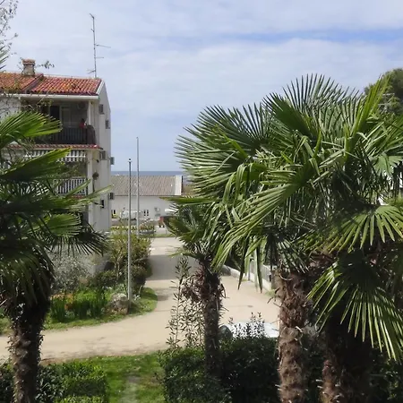 Maja - 170m Od Plaze Apartman